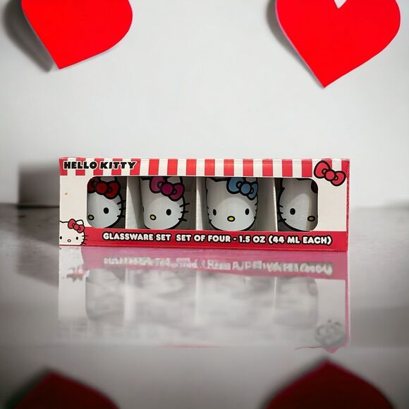 Sanrio Hello Kitty Big Face Mini Shot Glasses 4 Piece Set NEW - Picture 1 of 5